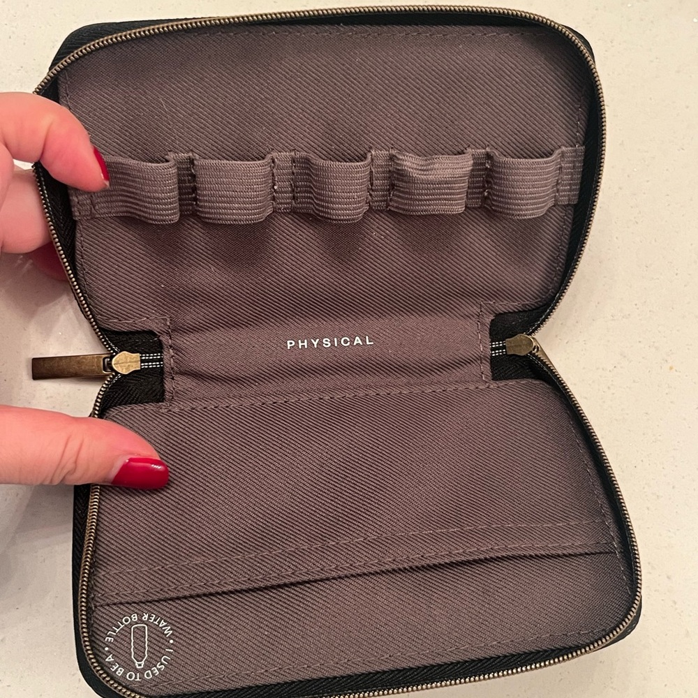 Empty! Saje Case for essential oil roller GWP good for 5 rollers